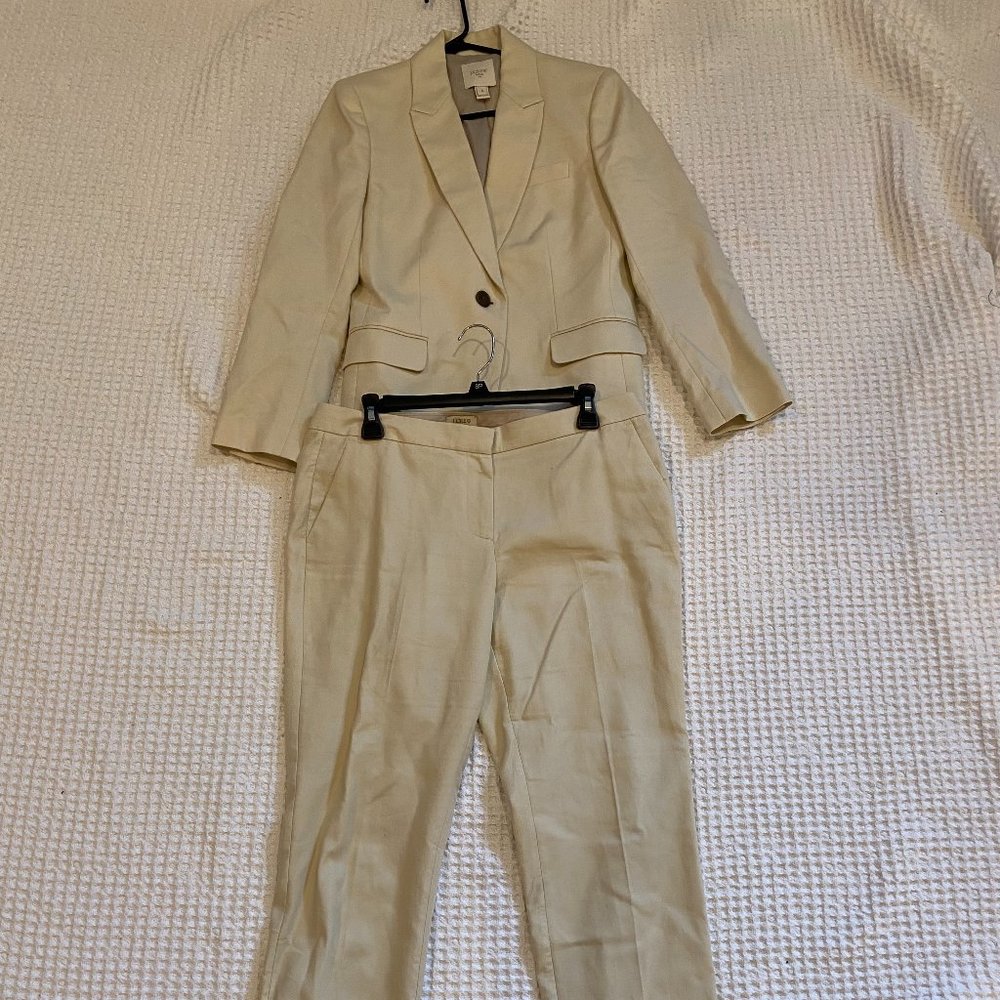 J Crew Suit Size 6 Jacket size 10 pants Cream